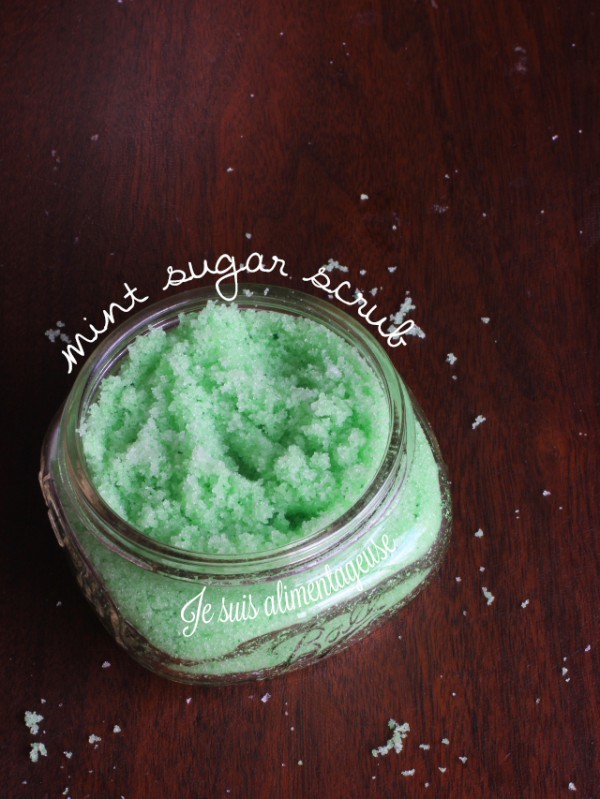 #DIY Mint Sugar Scrub - Jojoba and Coconut oil are great for nourishing the skin while you exfoliate! Makes a great gift =) #DIY Mint Sugar Scrub - Jojoba and Coconut oil are great for nourishing the skin while you exfoliate! Makes a great gift =)