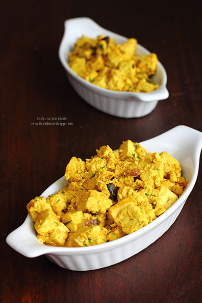 Tofu scramble is an easy, super customizeable way to have breakfast, vegan-style. | Je suis alimentageuse | #vegan #glutenfree #protein