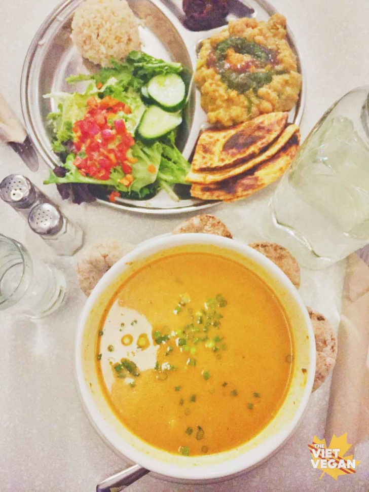 Aux Vivres Tom Yum Soup