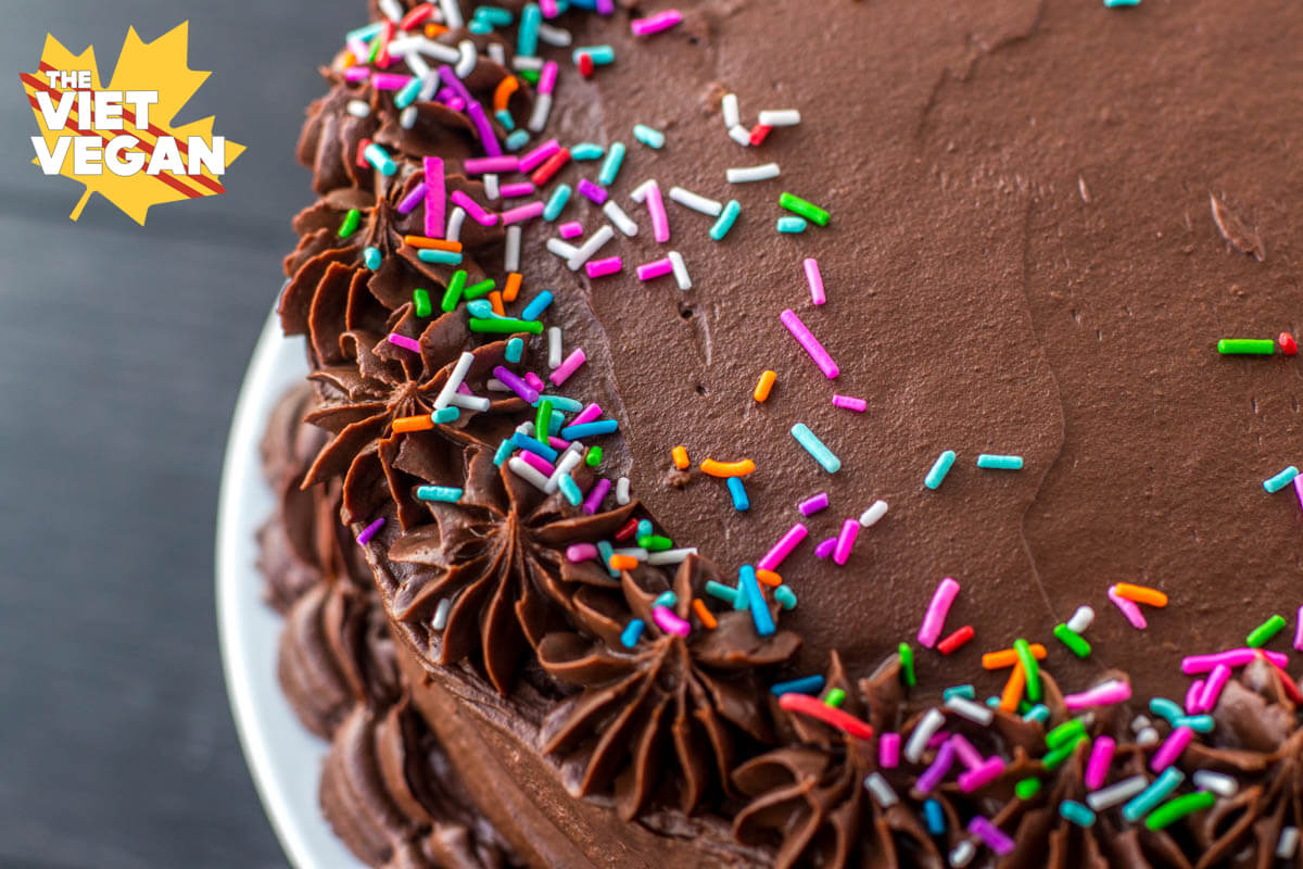 Vegan Chocolate Ganache Frosting | The Viet Vegan